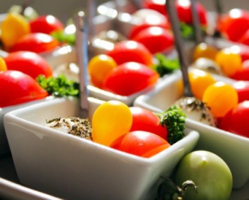Restaurantele merg în pierdere, 50.000 de angajaţi riscă să îşi piardă locul de muncă
